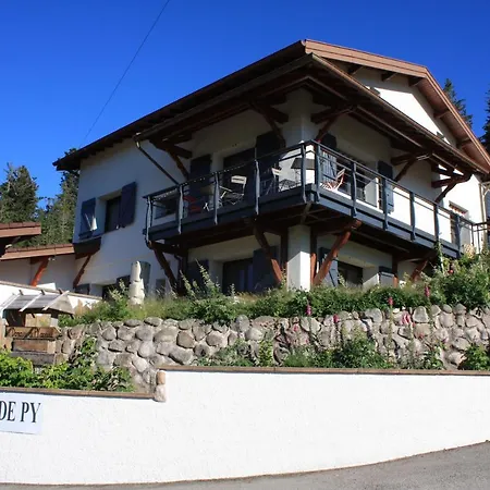 Au Domaine De Py 3*